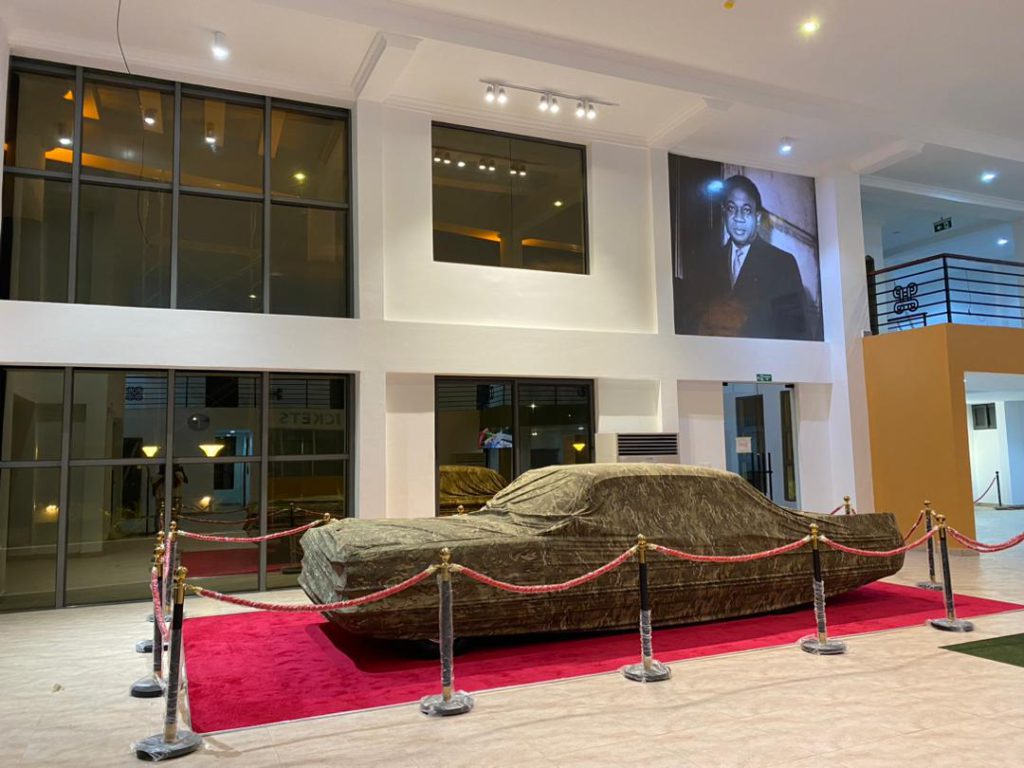 Kwame Nkrumah Memorial Park - Torpedo Travs